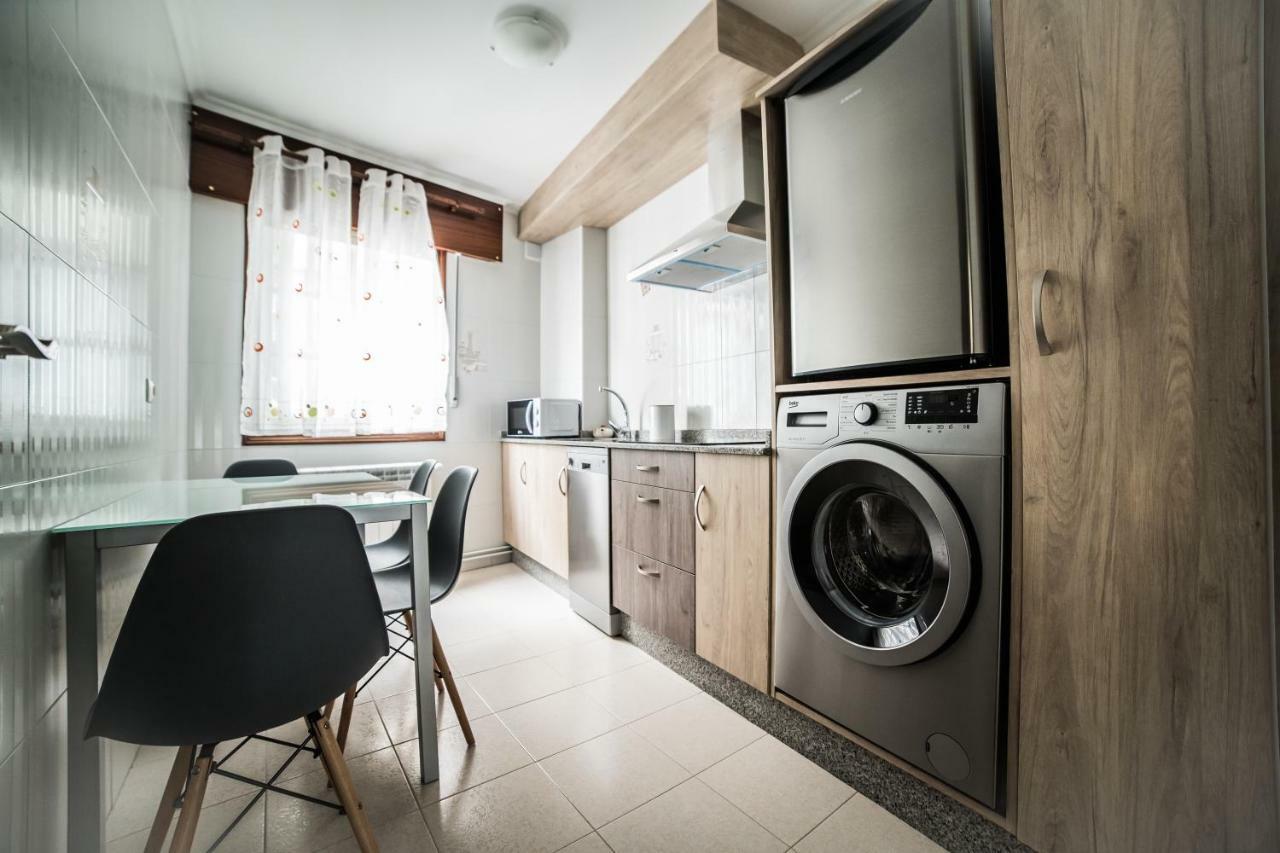 Apartamentos Enteros O Lagar Melide Exteriör bild